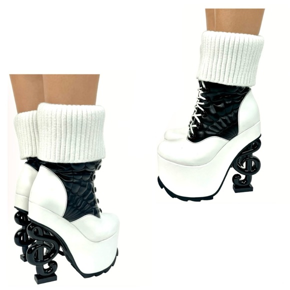 RARE! 🎶 MONSTER HIGH X YRU Operetta Phantom Platform Boots Black/White Sz 8 🎵 - Picture 12 of 14